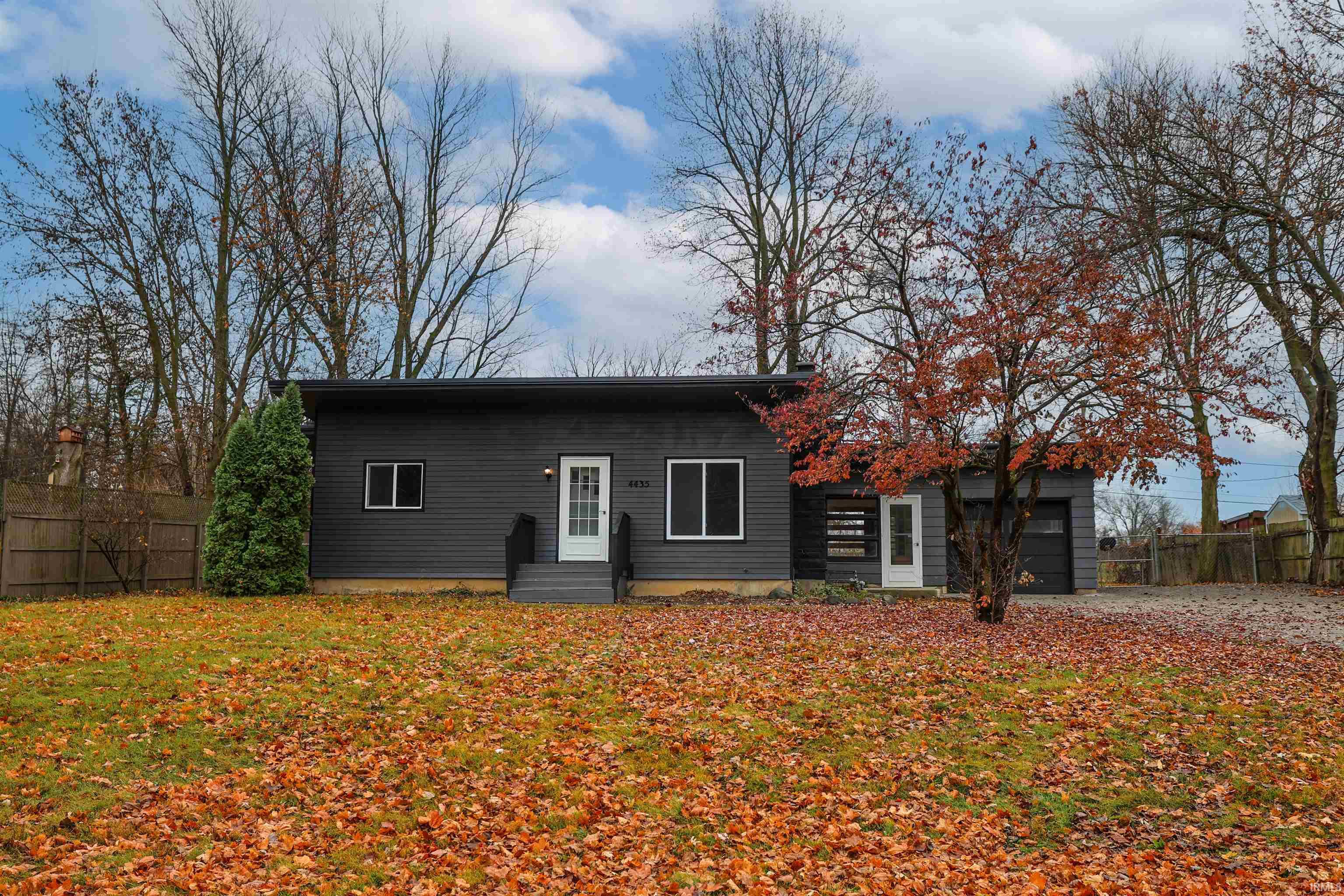 4435 Lower Huntington Road Fort Wayne, IN 46809 - Photo 2 of 25