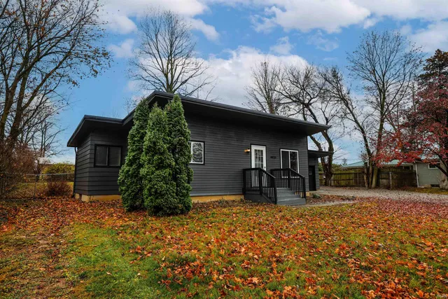$249,900 | 4435 Lower Huntington Road, Fort Wayne, IN 46809