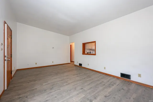 $249,900 | 4435 Lower Huntington Road, Fort Wayne, IN 46809