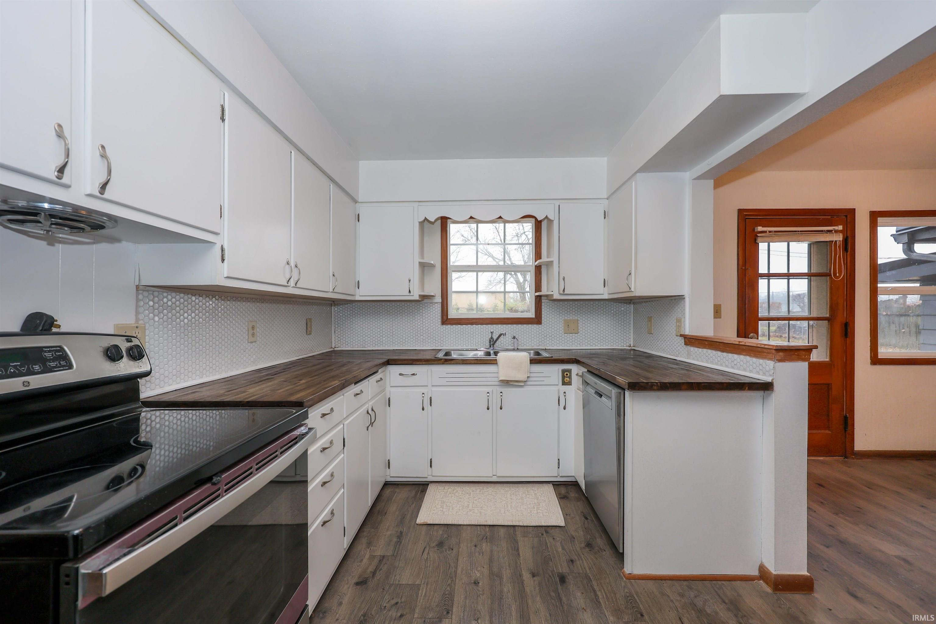 4435 Lower Huntington Road Fort Wayne, IN 46809 - Photo 10 of 25