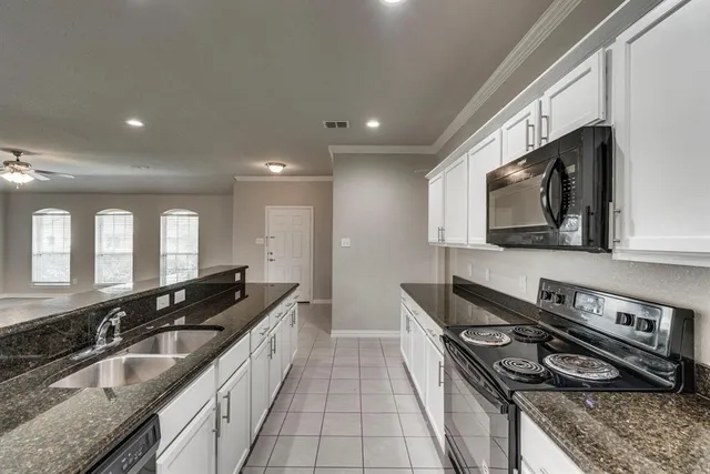 $2,500 | 535 Cottonview Drive, Waxahachie, TX 75165