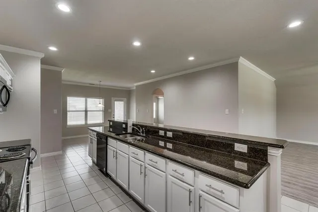 $2,500 | 535 Cottonview Drive, Waxahachie, TX 75165