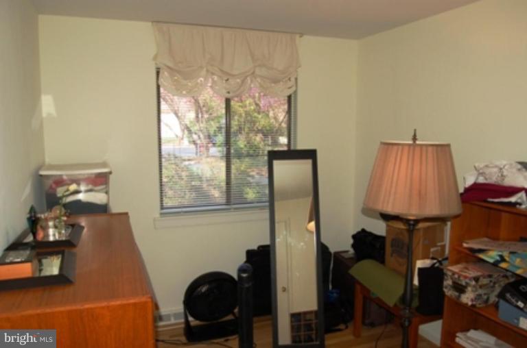 11590 Red Leaf Court Reston, VA 20191 - Photo 9 of 21 Bedroom #2