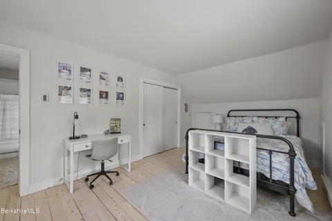 a view of a workspace with furniture