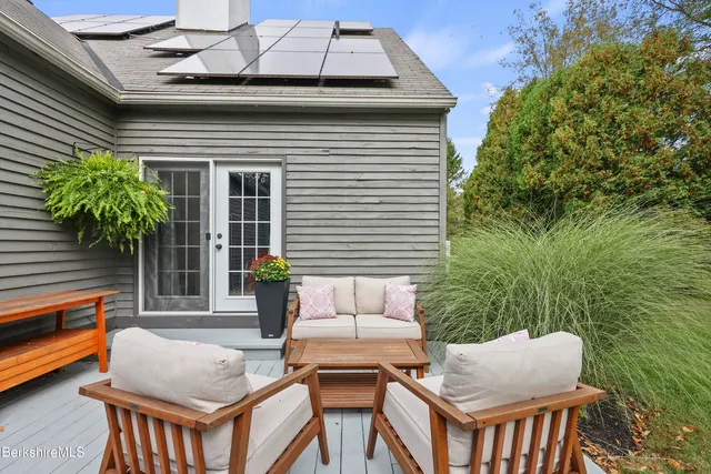 a view of outdoor space yard and patio