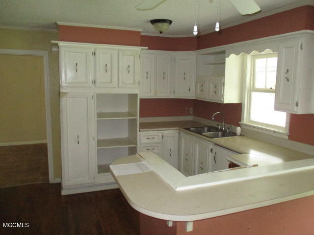 16350 Robinson Road Gulfport, MS 39503 - Photo 4 of 15 IMG_3957