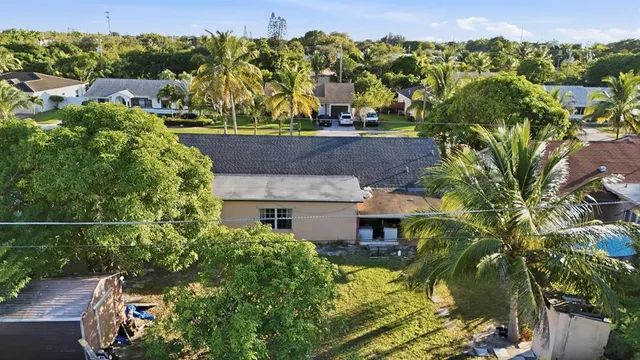 $575,000 | 561 Northeast 38th Street, Deerfield Beach, FL 33064