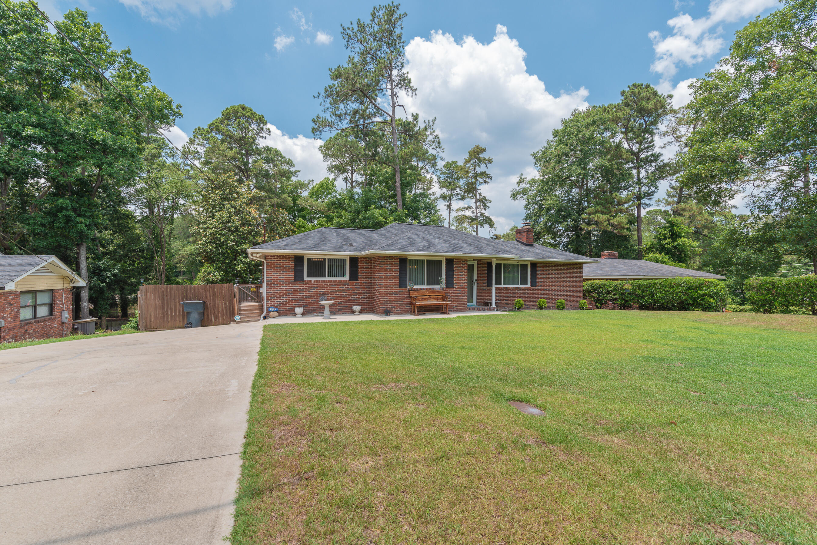 2005 Robin Road North Augusta, SC 29841 - Photo 3 of 36 a front view of a house with garden