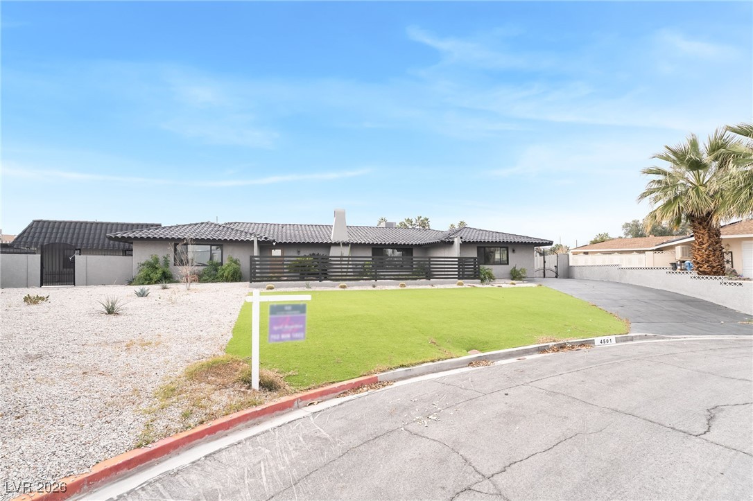 4501 South Woodcrest Road Las Vegas, NV 89121 - Photo 2 of 49