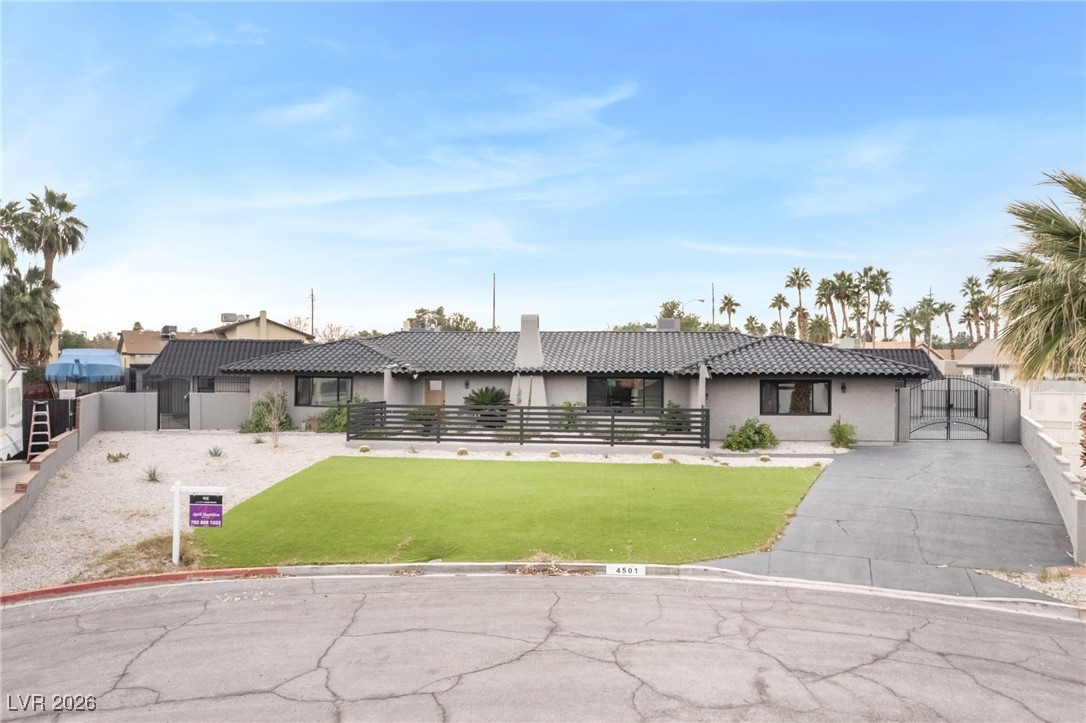 4501 South Woodcrest Road Las Vegas, NV 89121 - Photo 4 of 49