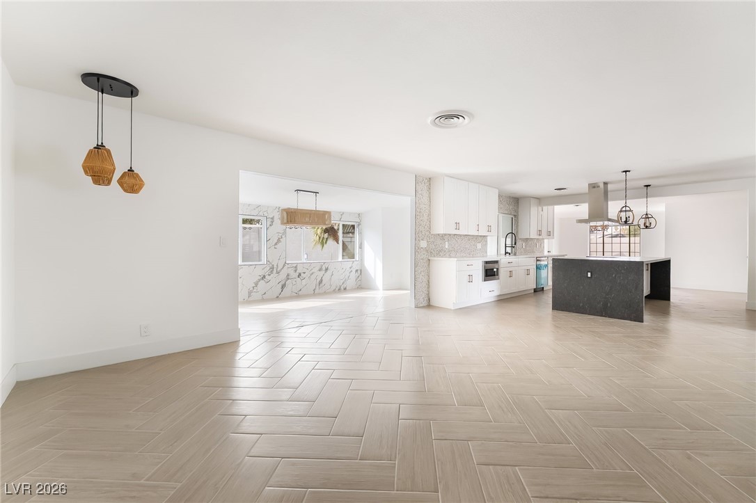 4501 South Woodcrest Road Las Vegas, NV 89121 - Photo 10 of 49