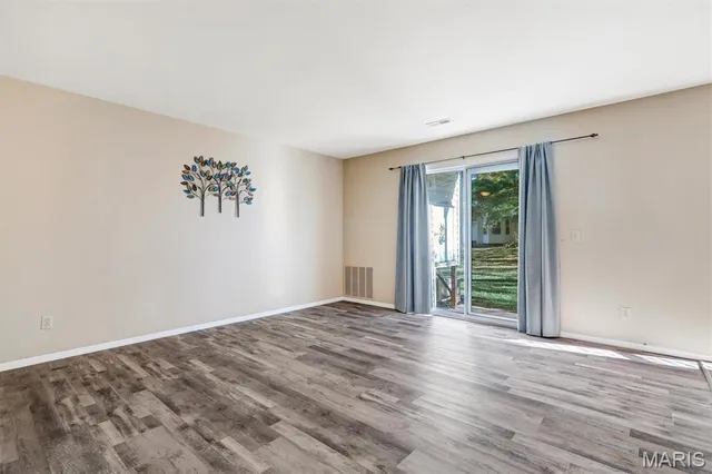 $164,000 | 420 Cambridge Place, Unit 2, St. Peters, MO 63376