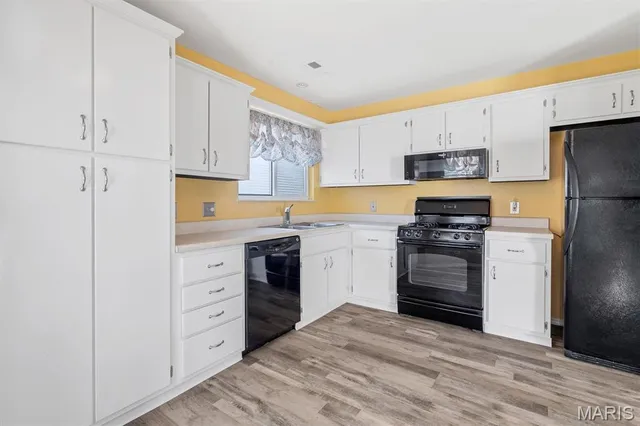 $164,000 | 420 Cambridge Place, Unit 2, St. Peters, MO 63376