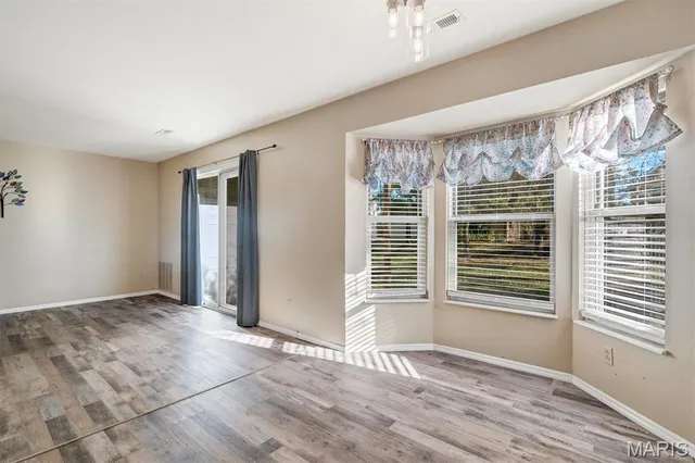 $164,000 | 420 Cambridge Place, Unit 2, St. Peters, MO 63376