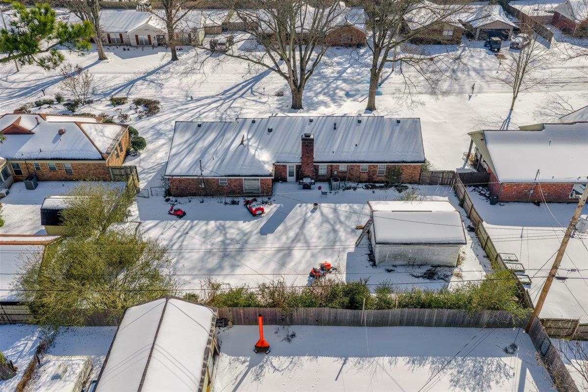 436 Sterling Drive Collierville, TN 38017 - Photo 4 of 40 Snowy aerial view with a residential view
