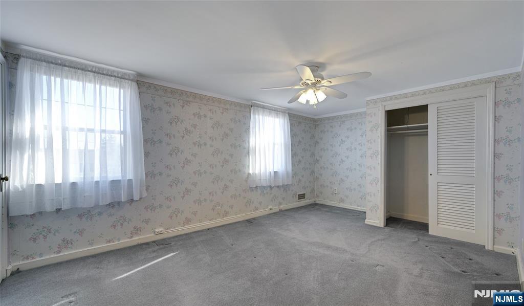 6 Hillside Avenue Cedar Grove, NJ 07009 - Photo 11 of 32