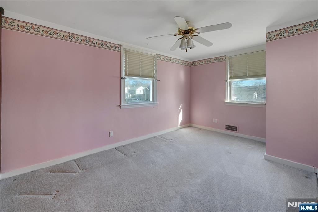 6 Hillside Avenue Cedar Grove, NJ 07009 - Photo 12 of 32