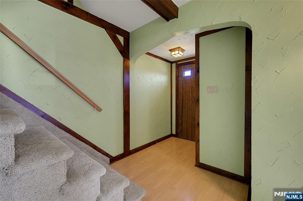 6 Hillside Avenue Cedar Grove, NJ 07009 - Photo 18 of 32