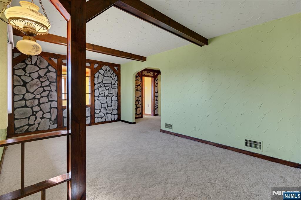 6 Hillside Avenue Cedar Grove, NJ 07009 - Photo 19 of 32