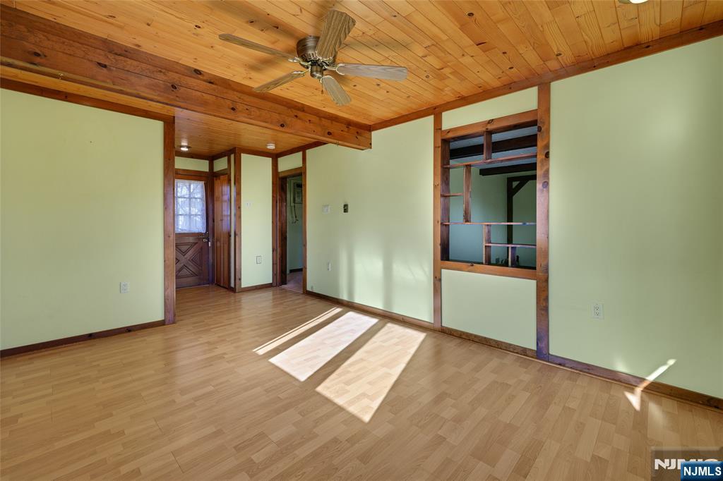 6 Hillside Avenue Cedar Grove, NJ 07009 - Photo 23 of 32