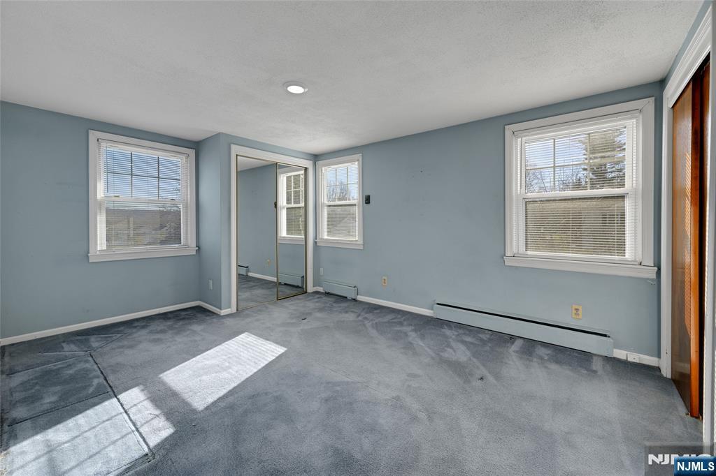 6 Hillside Avenue Cedar Grove, NJ 07009 - Photo 9 of 32