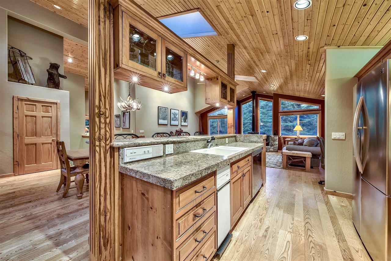 11887 Chamonix Road Truckee, CA 96161 - Photo 9 of 21 Gallery Image 9