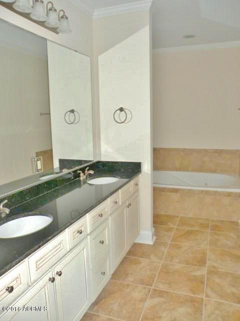 700 Bay Street, Unit 301 Beaufort, SC 29902 - Photo 14 of 49 301 at 700 Bay bath (7)
