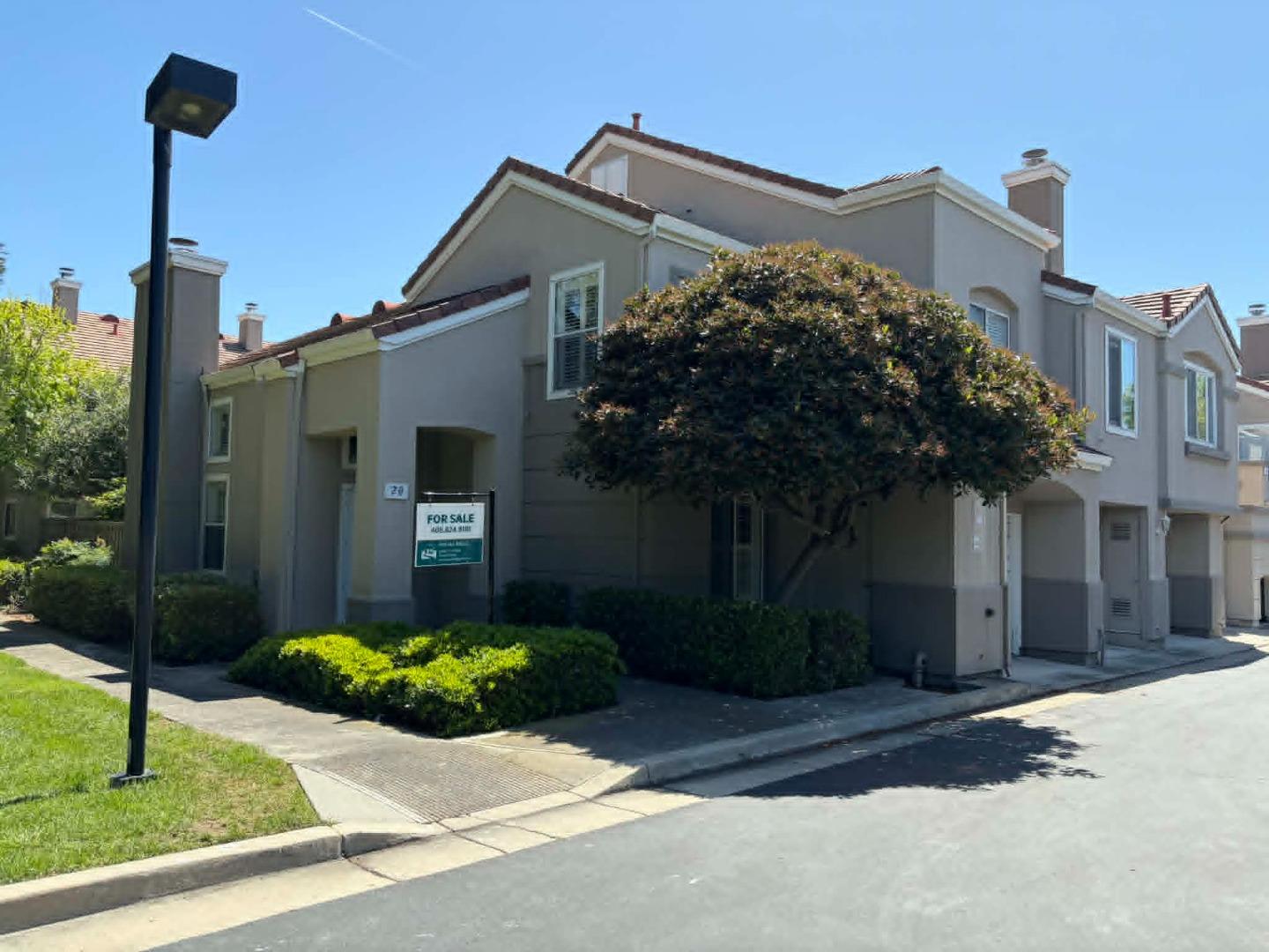 20 Torregata Loop San Jose, CA 95134 - Photo 2 of 39