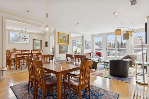 $550,000 | 700 Grand Avenue, Unit 204, St. Paul, MN 55105