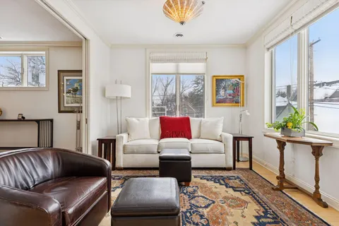 $550,000 | 700 Grand Avenue, Unit 204, St. Paul, MN 55105