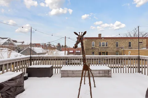 $550,000 | 700 Grand Avenue, Unit 204, St. Paul, MN 55105