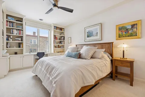 $550,000 | 700 Grand Avenue, Unit 204, St. Paul, MN 55105