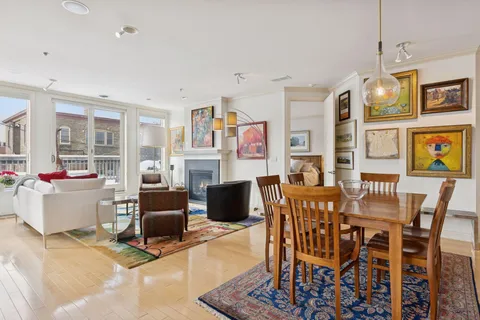 $550,000 | 700 Grand Avenue, Unit 204, St. Paul, MN 55105