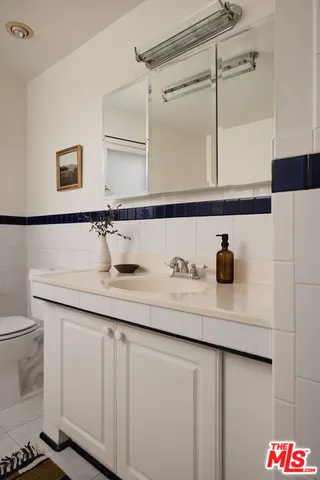 $1,490,000 | 943 Venango Avenue, Los Angeles, CA 90029