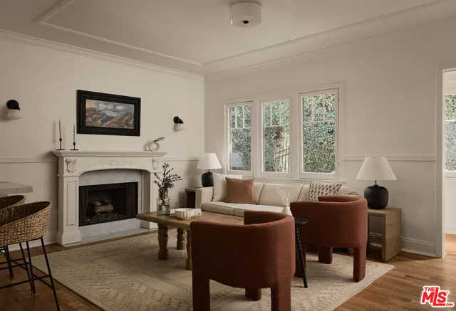 $1,490,000 | 943 Venango Avenue, Los Angeles, CA 90029