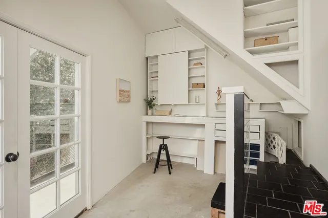 $1,490,000 | 943 Venango Avenue, Los Angeles, CA 90029