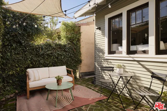 $1,490,000 | 943 Venango Avenue, Los Angeles, CA 90029