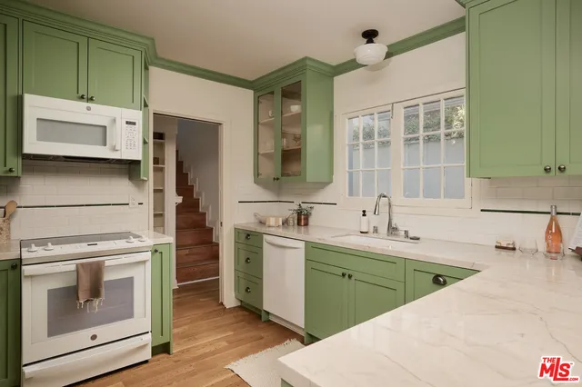 $1,490,000 | 943 Venango Avenue, Los Angeles, CA 90029