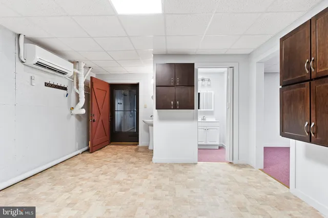 $1,100,000 | 729 Gloss Road, East Waterford, PA 17021