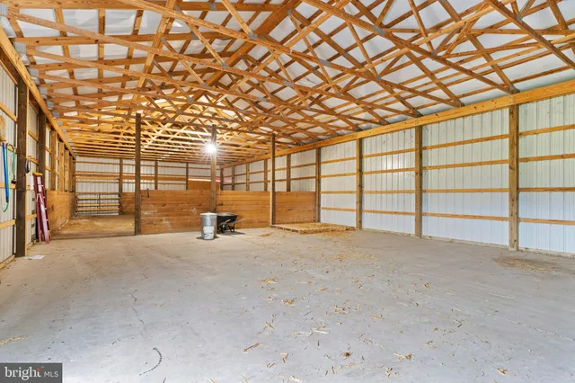 $1,100,000 | 729 Gloss Road, East Waterford, PA 17021