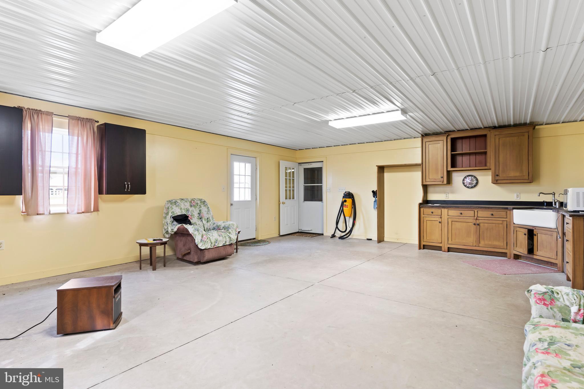 729 Gloss Road East Waterford, PA 17021 - Photo 69 of 70 a living room with furniture and a table