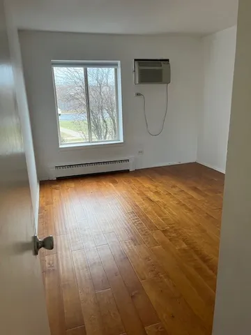 $2,200 | 2423 North Kennicott Drive, Unit 1C, Arlington Heights, IL 60004