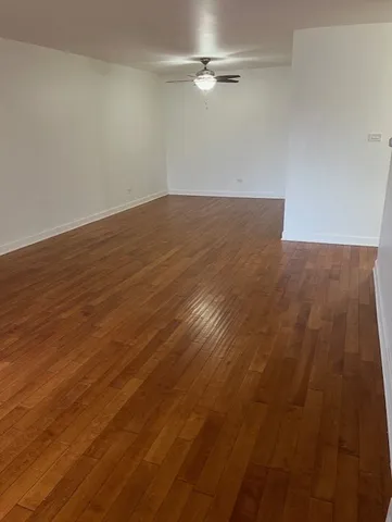 $2,000 | 2423 North Kennicott Drive, Unit 1C, Arlington Heights, IL 60004