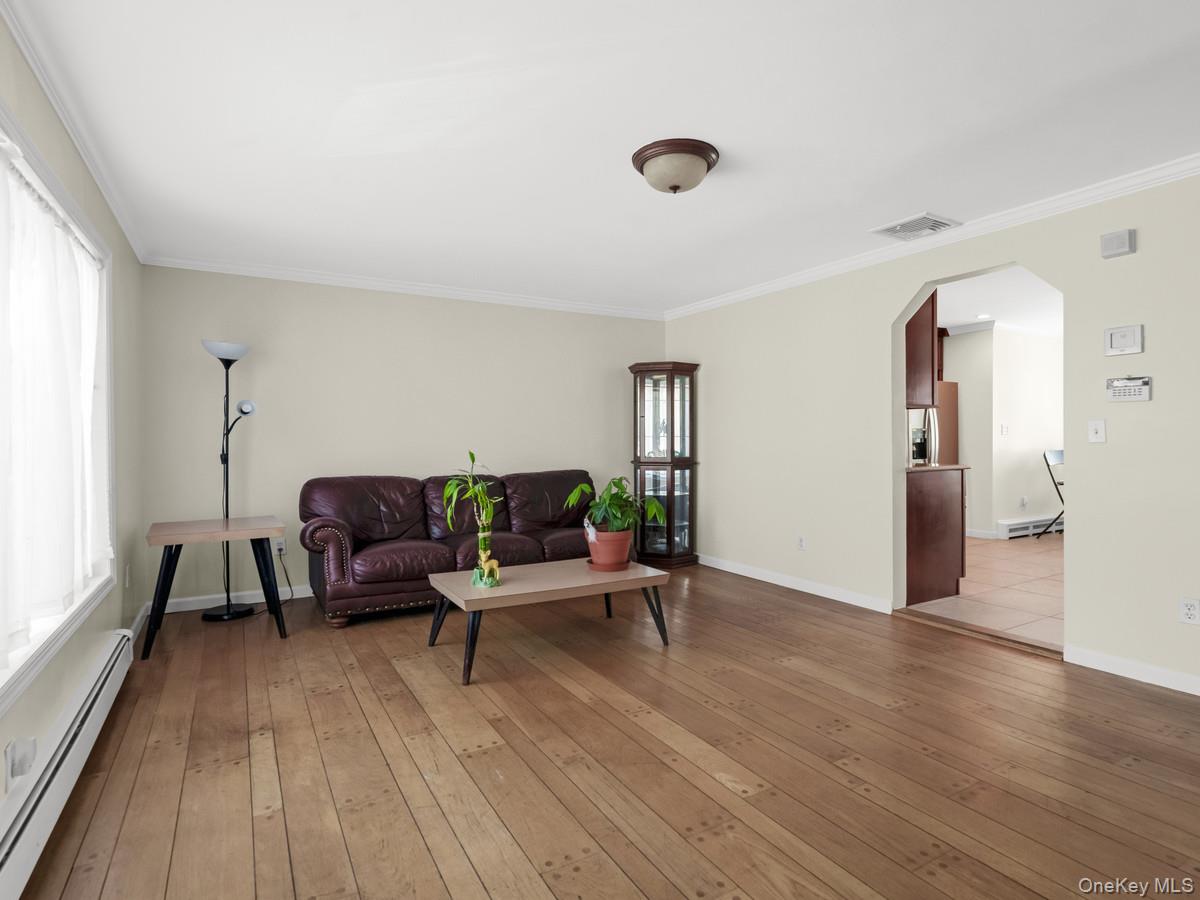 4 23rd Street Jericho, NY 11753 - Photo 30 of 42