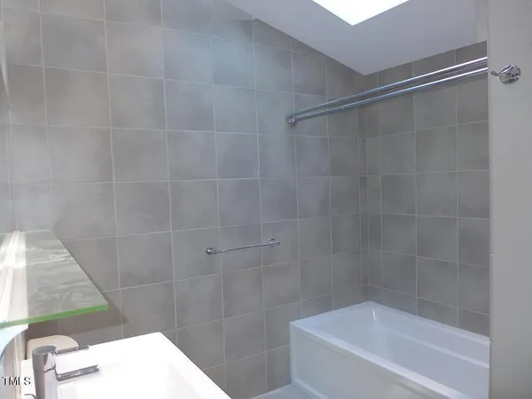 $2,995 | 346 Wesley Drive, Chapel Hill, NC 27516