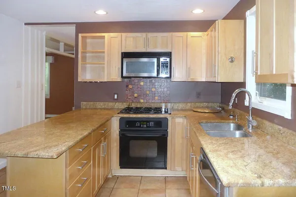 $2,995 | 346 Wesley Drive, Chapel Hill, NC 27516