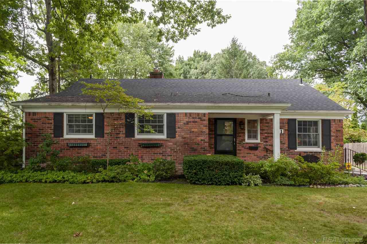 311 Lothrop Road Grosse Pointe, MI 48236 - Photo 1 of 41 50023070.JPG