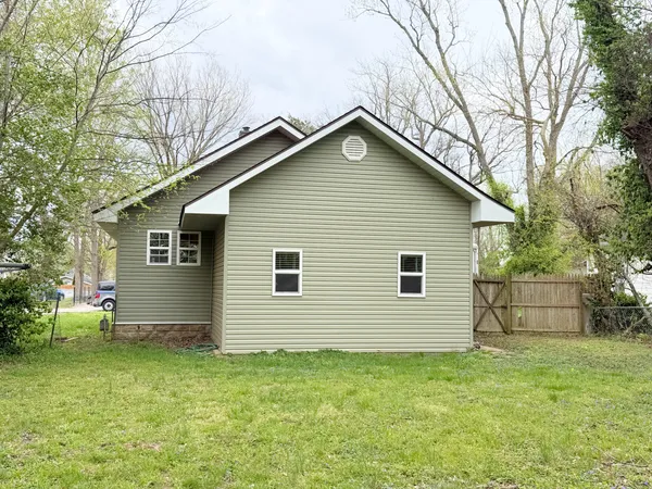 $89,900 | 614 North Springer Street, Carbondale, IL 62901