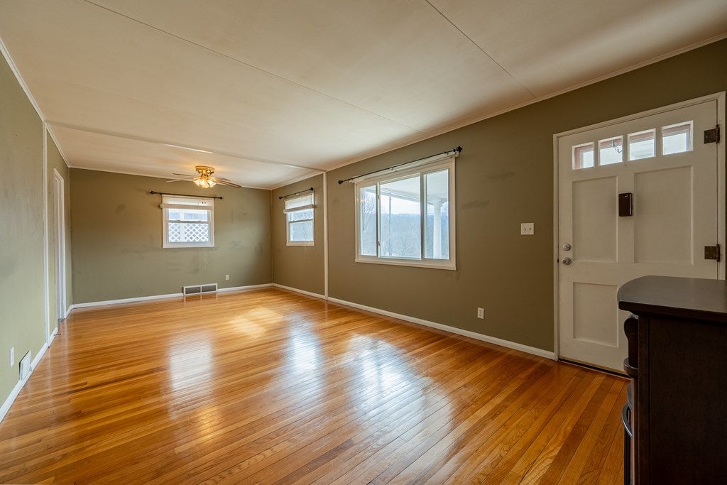 2172 Wilderness Road Bland, VA 24315 - Photo 10 of 73 Gallery Image 10