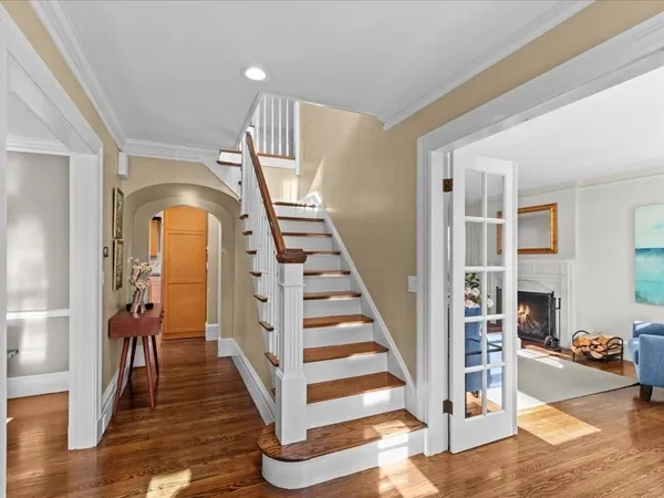$2,890,000 | 8 Tennyson Road, Wellesley, MA 02481
